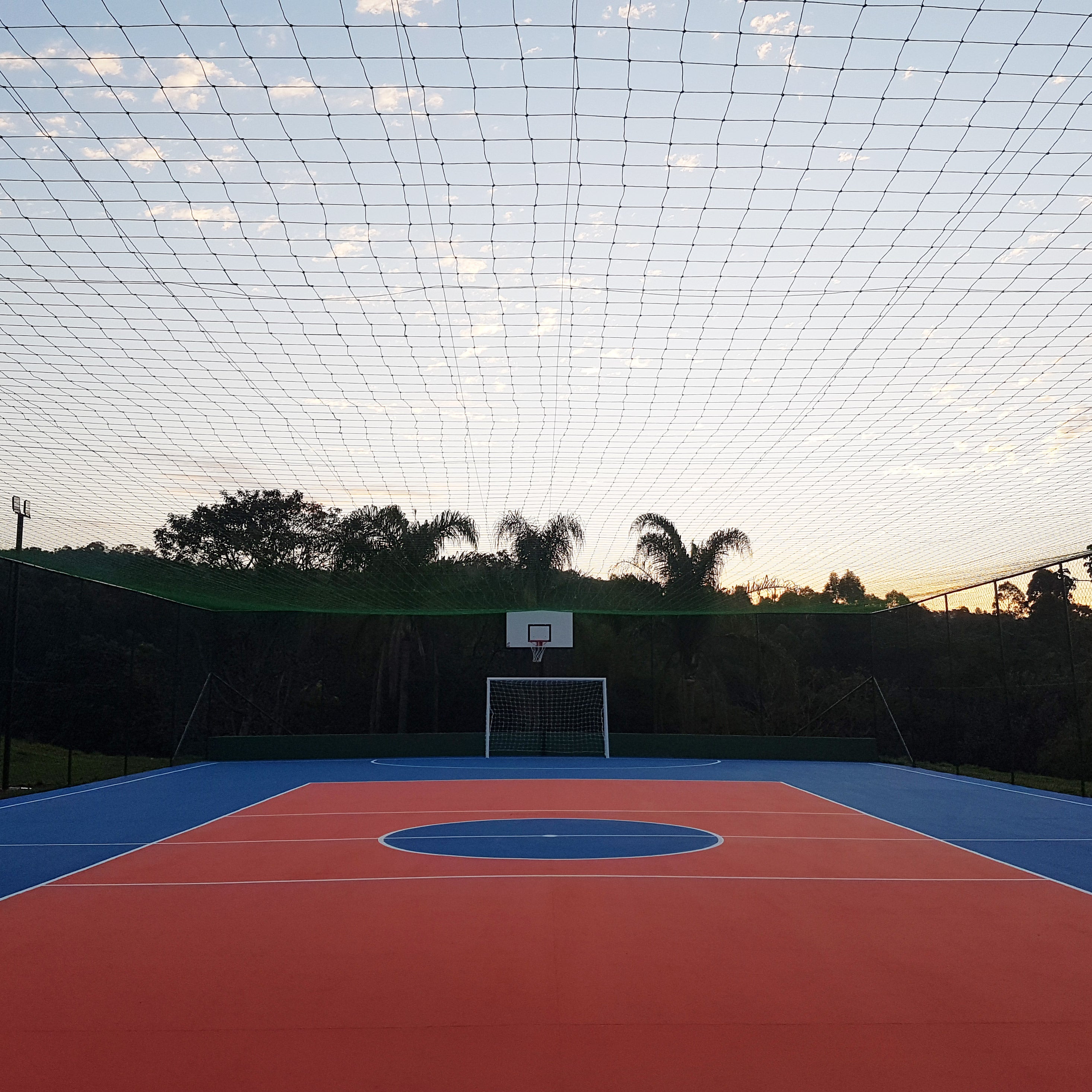 Rede de Proteção Esportiva para Quadra de Futsal, Poliesportivas, Vôlei, Basquete - Lateral – Nylon - Gismar Redes